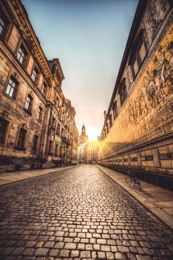 Gaestezimmer In Dresden Mit Dach-Terrasse, Wohnbereich Und Kueche Apartment Exterior photo